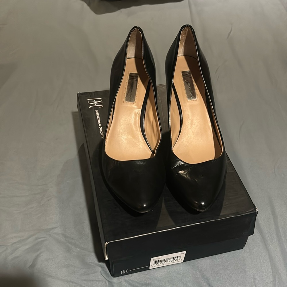 INC BLACK SHOES SIZE 10